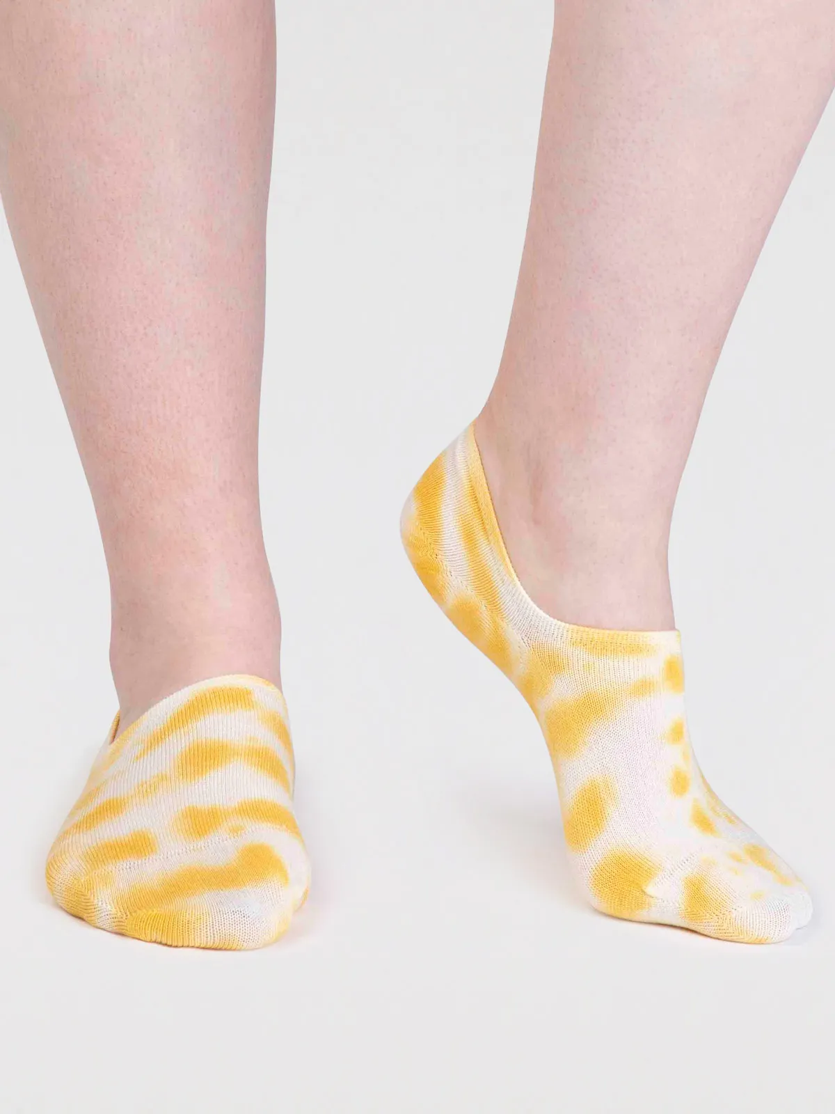 Anca Bamboo Tie Dye No-Show Socks in Yellow by Thought, Size 4-7