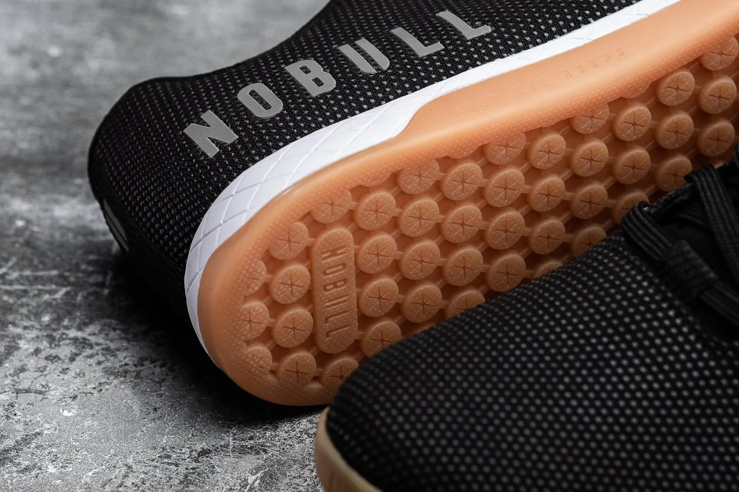 BLACK WHITE GUM TRAINER (WOMEN'S)