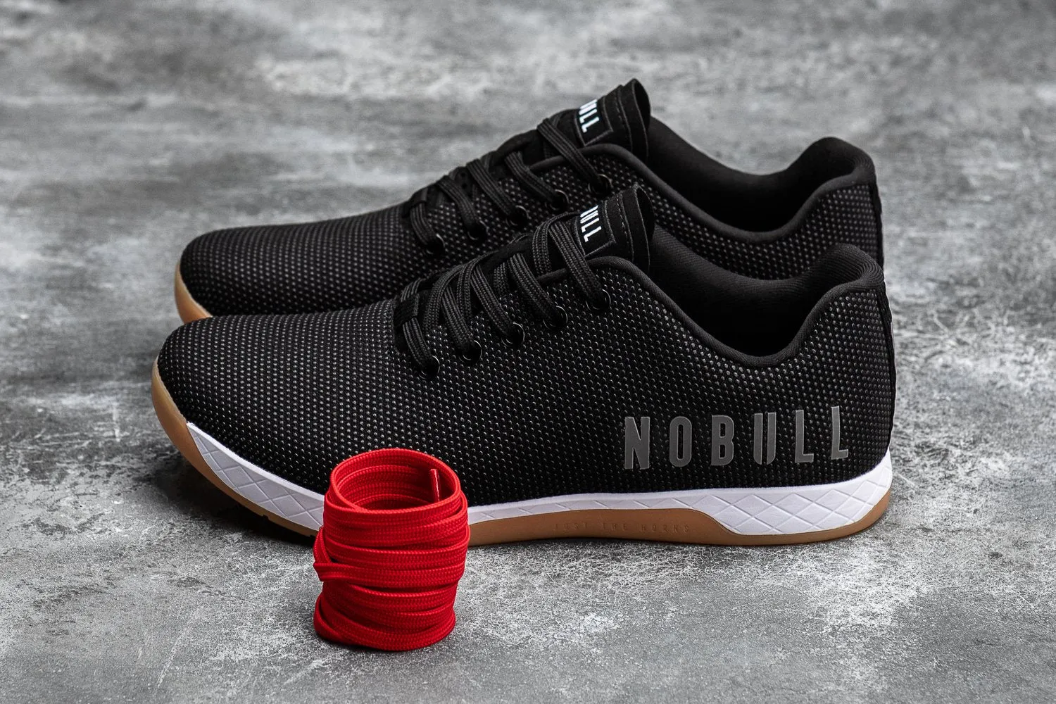 BLACK WHITE GUM TRAINER (WOMEN'S)