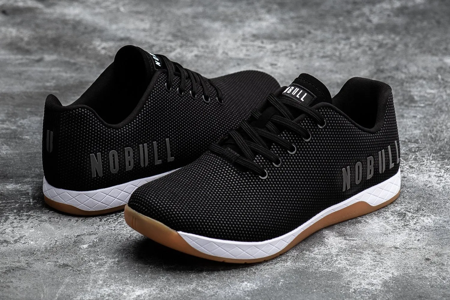 BLACK WHITE GUM TRAINER (WOMEN'S)