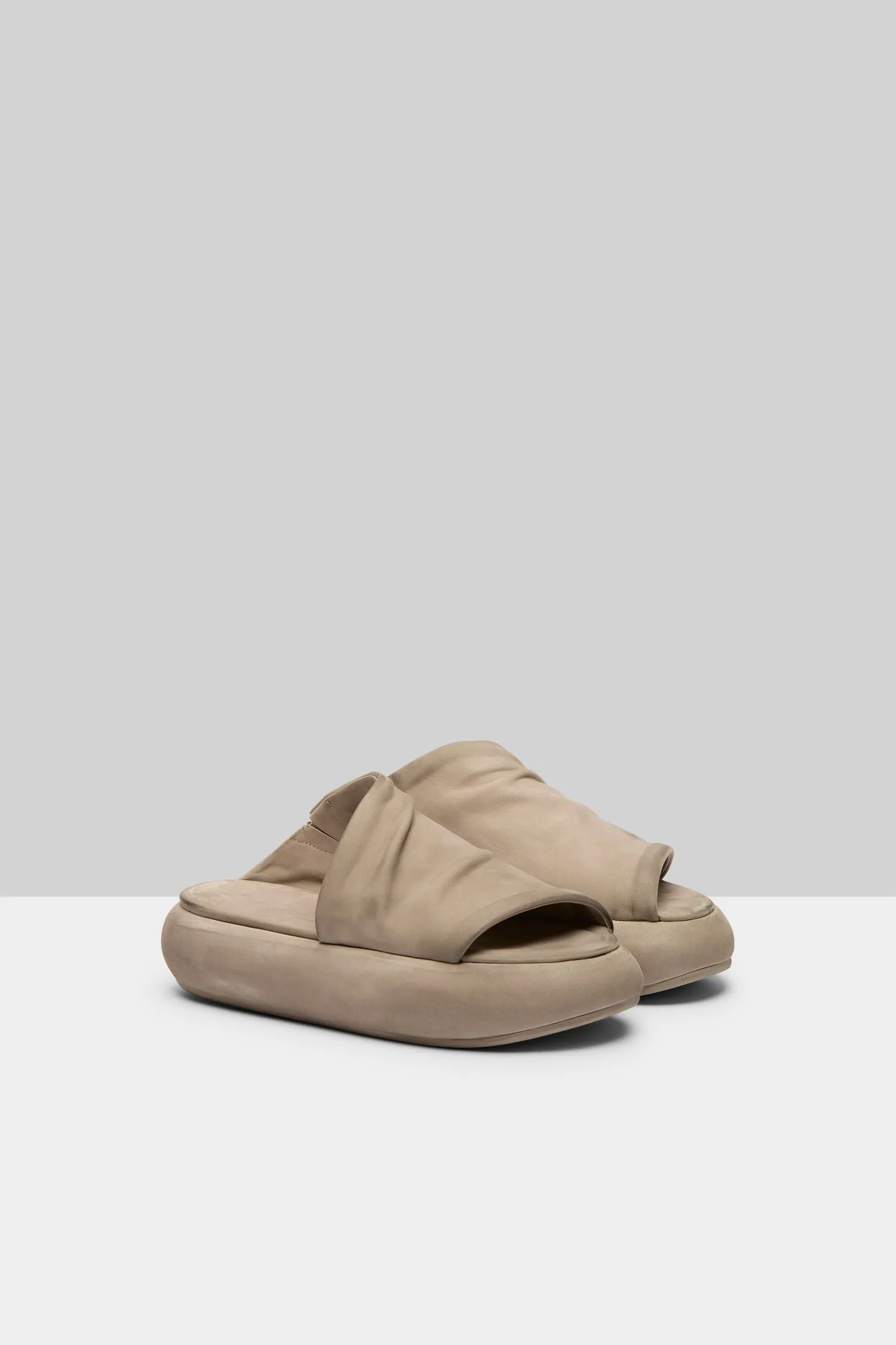 Ciambellona Leather Slide Sandal in Argilla