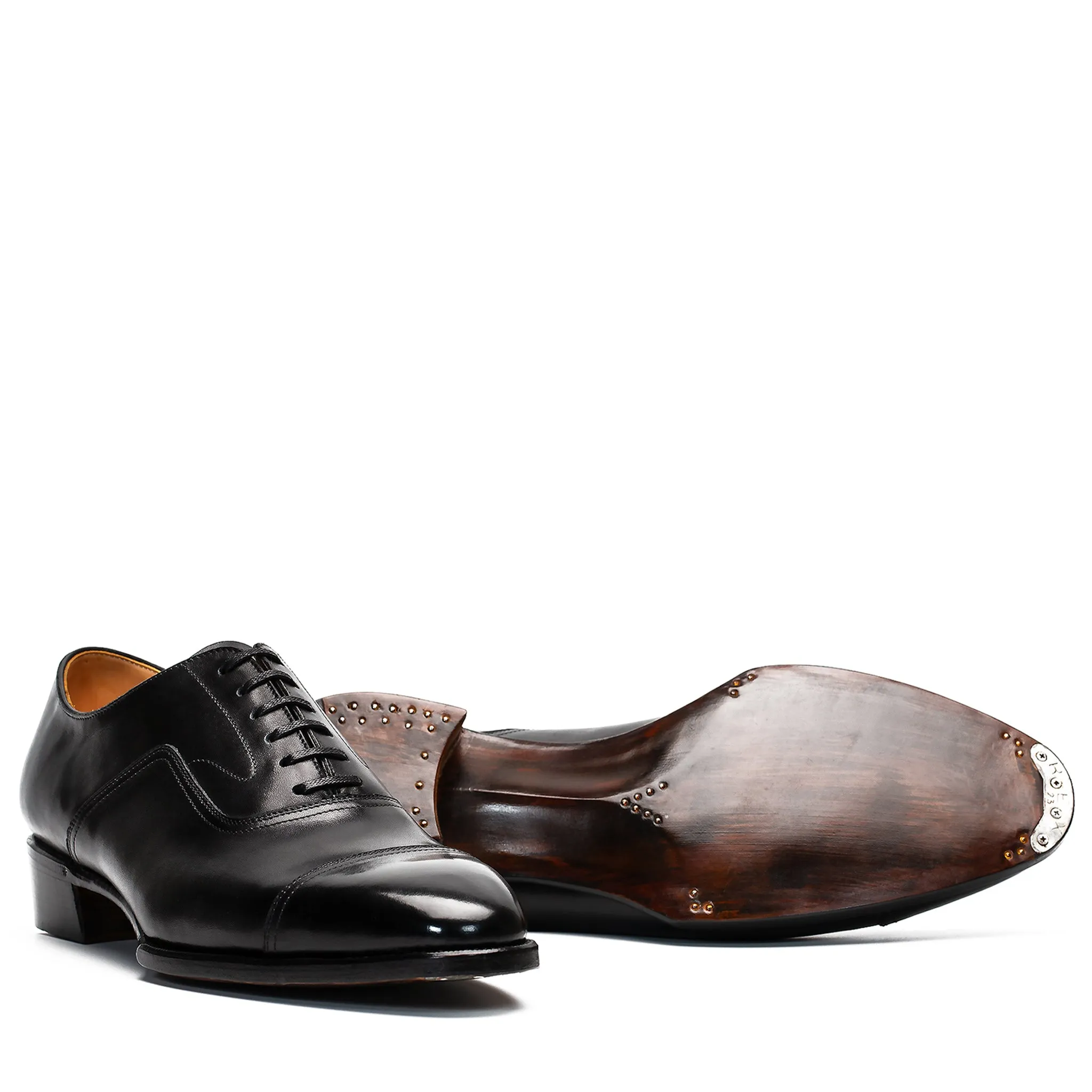 Highland Oxford -  Black Calfskin
