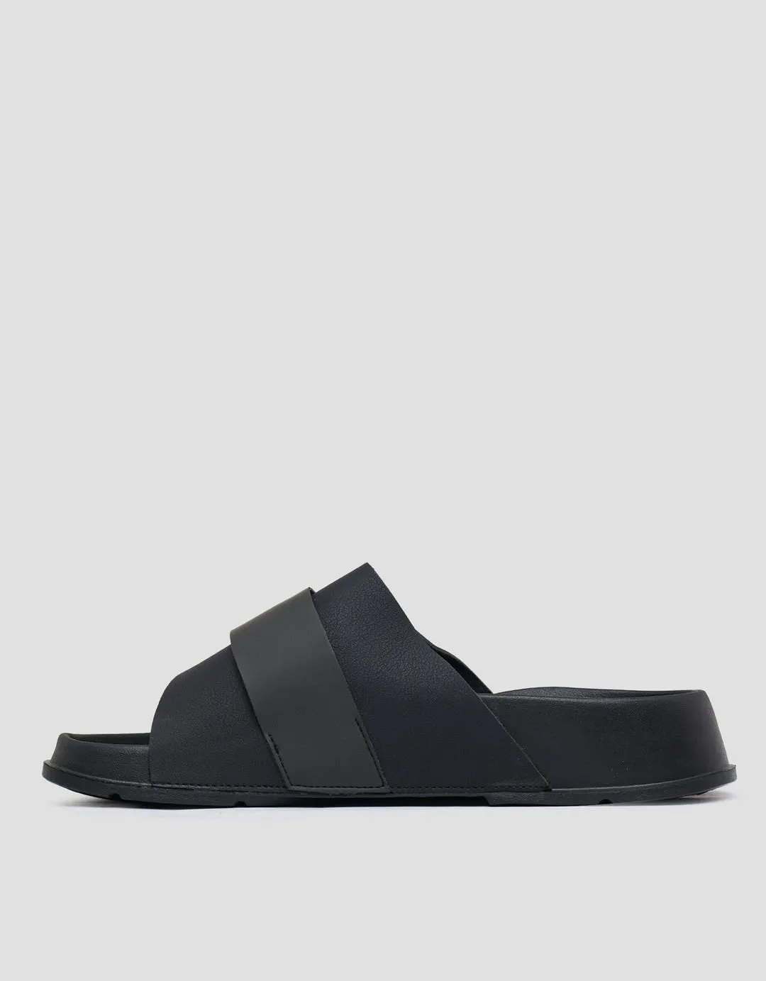 Nevada Wide Strap Slipper Sandal Pria