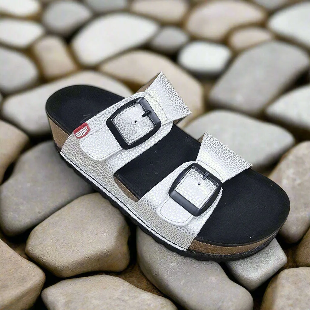ON FOOT - Naoshima in Starlight Sliver Leather