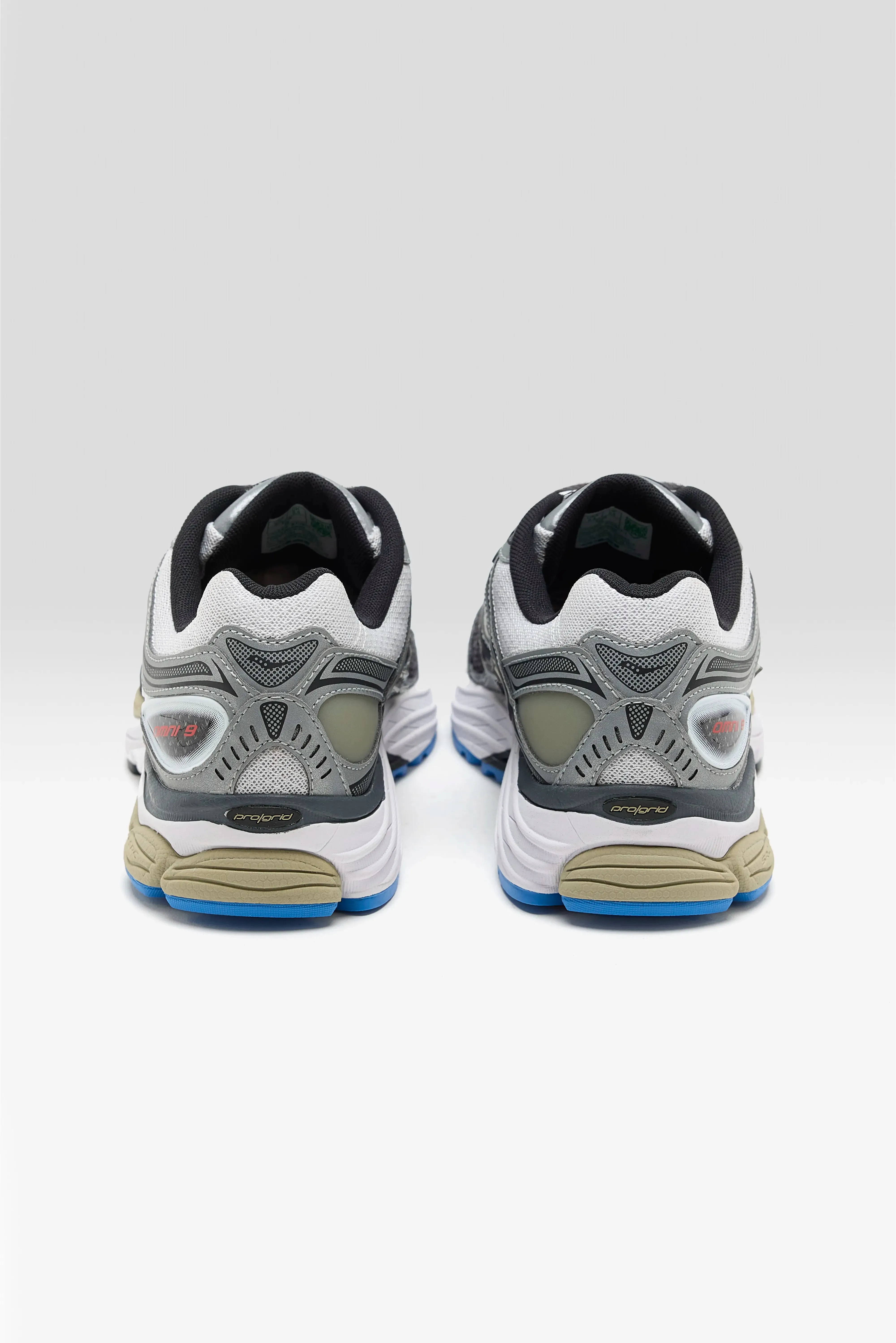 ProGrid Omni 9 Metallic for Women (251 / W / GREY)