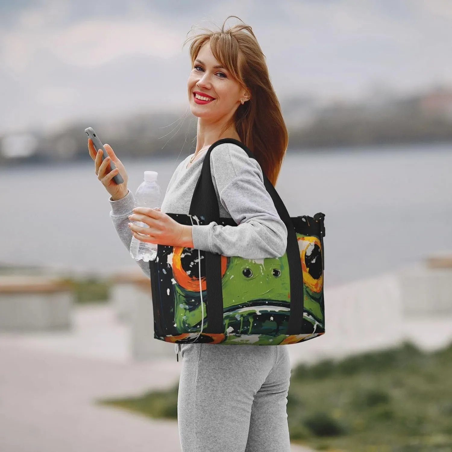 Travel Duffle Bag Cute Frog Animal Weekender Overnight Bags Luggage Bag for Women Men Waterproof Sports Gym Bag Hand Bag with Shoulder Strap